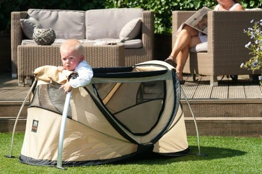 deryan bed tent Deryan travel beds – must-have for the little one