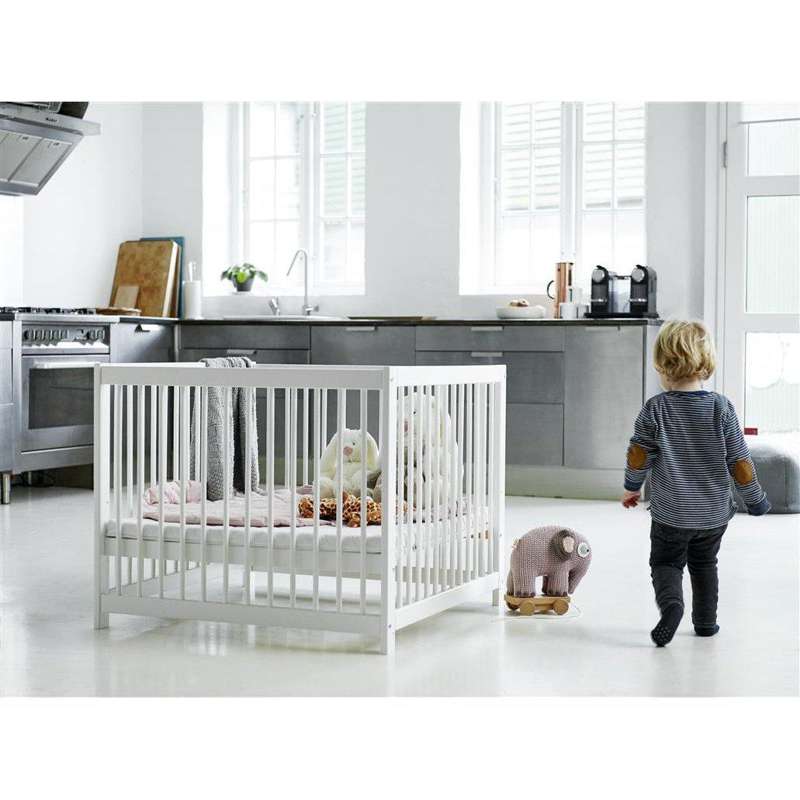 Hoppekids IDA-MARIE Kransebord m. Madrass - Hvit - 3x80x86 cm.