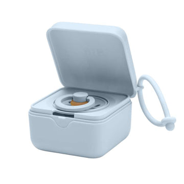 BIBS Accessoires Boîte à Sucette - Boîte à Sucettes avec Place pour 3 Sucettes - Bleu Bébé