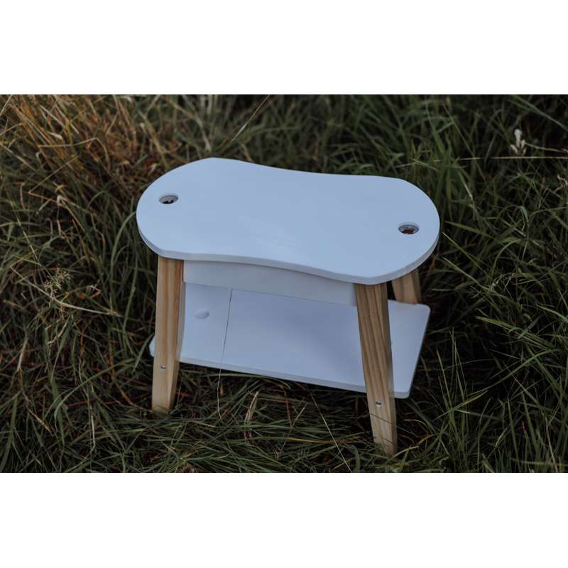 By Astrup Varastointi- ja tyylipenkki hevoselle