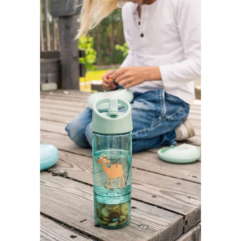 Carl Oscar Lasten juomapullo, jossa on välipalahylly - Kameli - Minttu