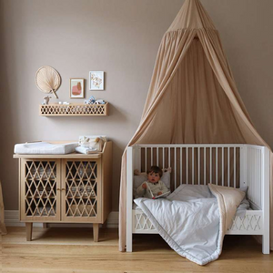 Canopy beds 