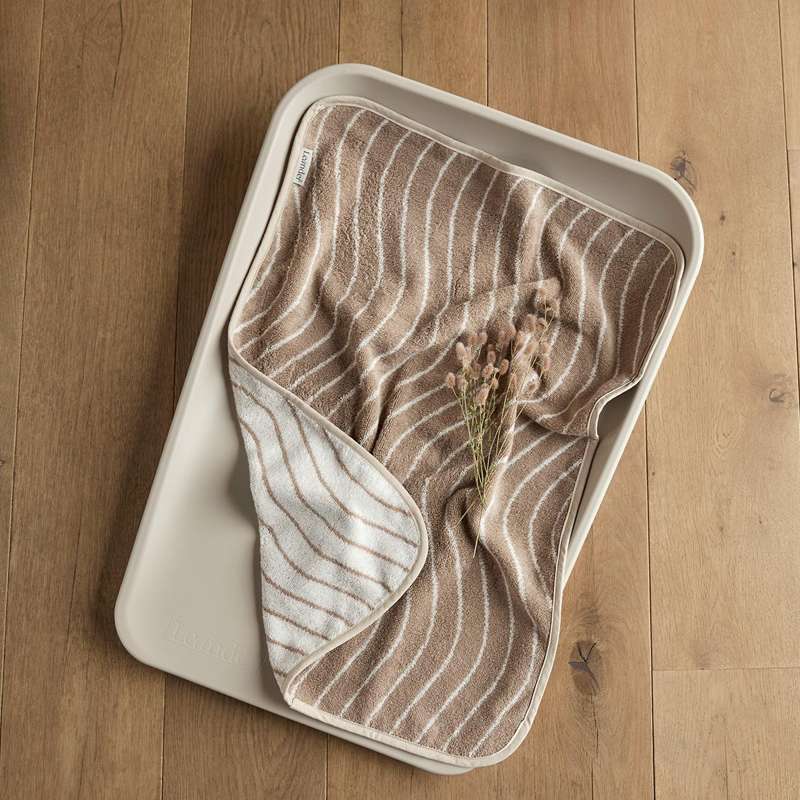 Leander Matty™ changing pad including topper - Cappuccino 