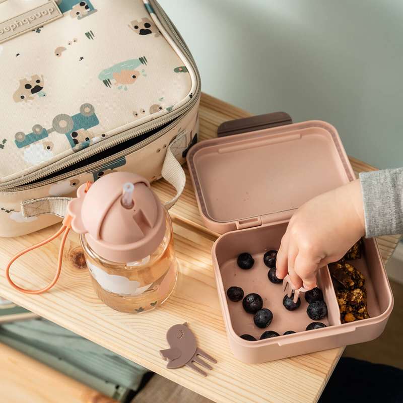 Done by Deer Pequeño lonchera con palitos para snacks - Tiny Farm - Polvo 