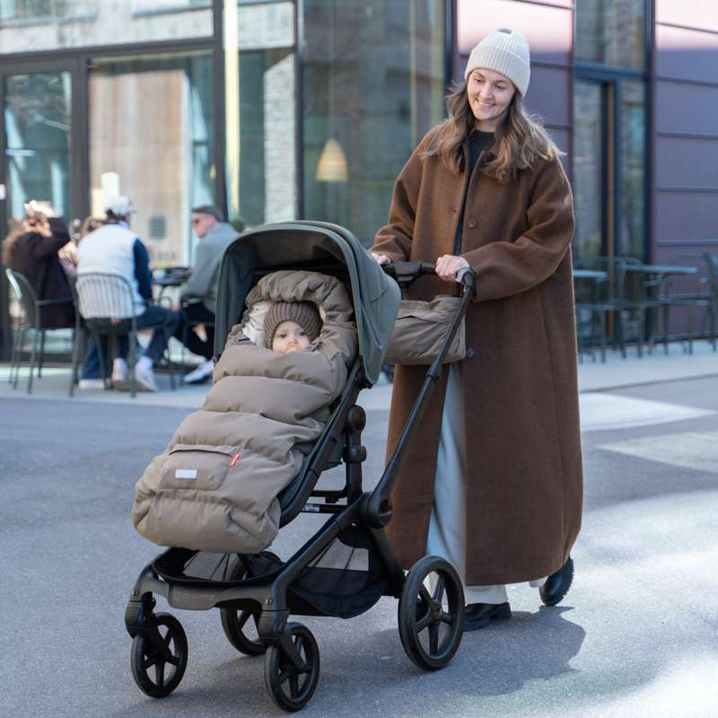 Done by Deer Footmuff - Winter - Taupe