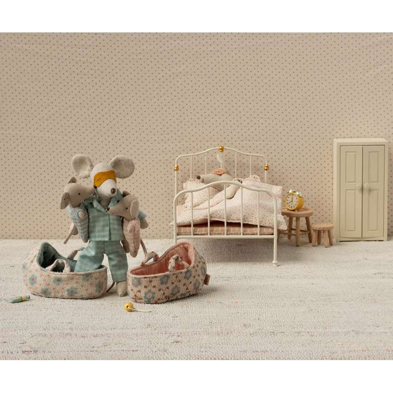 Maileg Baby mouse in baby lift - Pink 