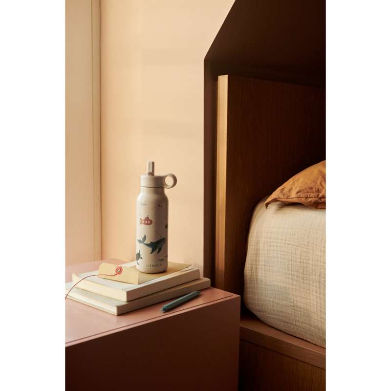 Liewood Falk Fľaša na pitie - Nerezová oceľ - 350ml - Morská kreatúra/Piesočnatá 